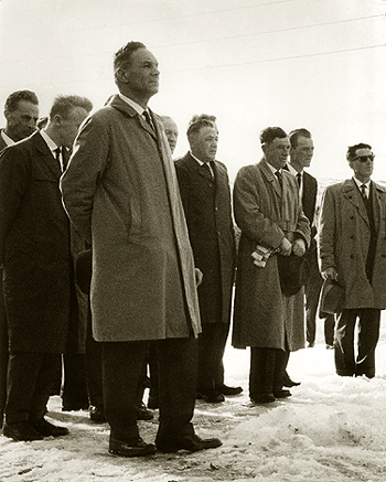 Kommunestyret i Rindal, 1965. Foran: Ordfører Arne Sæter. Bak: Mikal L. Haugen, Palmer Lilleløkken, John H. Helgetun, Tore Bjørnstad (Nestu) og Olav Stavne.