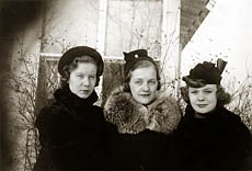 Helen, Myrtle og Maragret Oie, USA, ca. 1940.